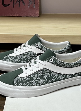 VC体育 Vans Bold Ni墨绿低帮腰果花运动休闲板鞋男女VN0A5DYA8GR