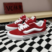 VC体育 VANS Knu Skool红色低帮滑板鞋面包鞋潮流百搭VN0009QCJV6