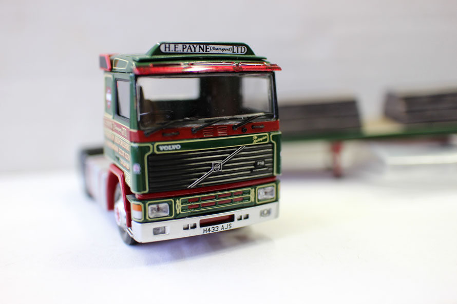 CORGI 狗仔 1/50 VOLVO 沃尔沃拖头木材运输平板拖车合金模型经典