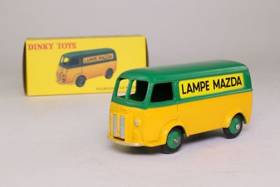 合金汽车1/43标志面包车模型摆件