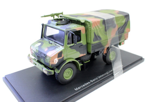合金1/43乌尼奔驰装甲车模型摆件
