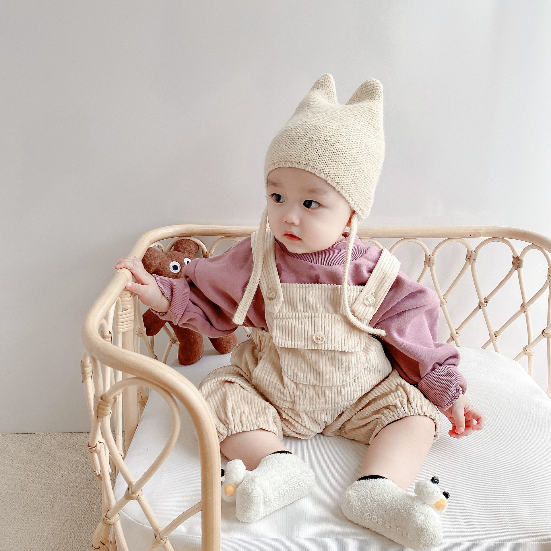 20韩版婴儿衣服秋冬套装灯芯绒背带裤两件套冬装男女宝宝加绒洋气