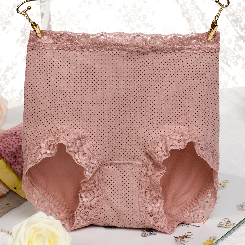 本款特价原单波点纯棉女包臀内裤