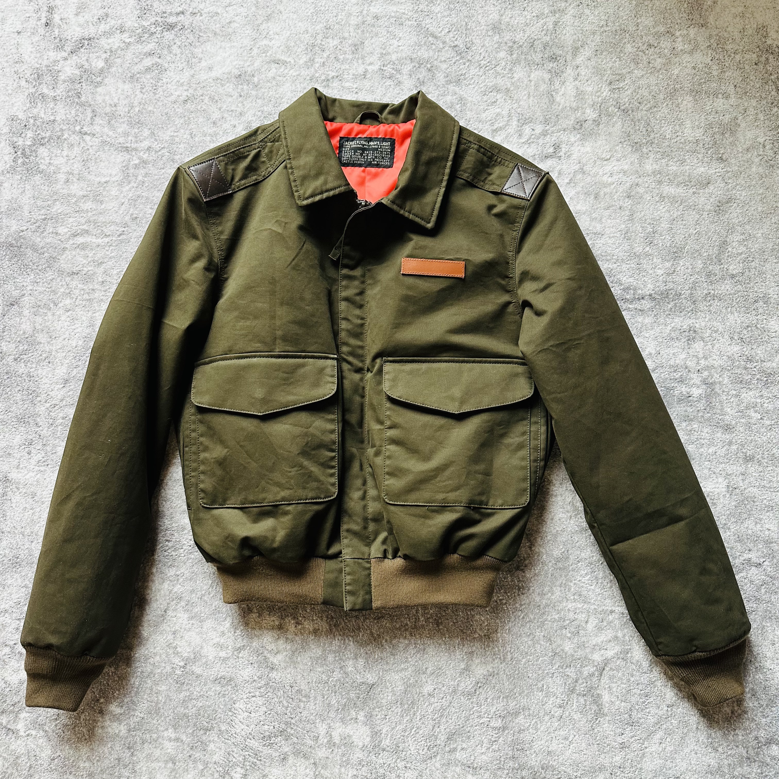 日本单Flight bomber A2 飞行服夹克男士硬汉棉服皮肩膀五袋通勤