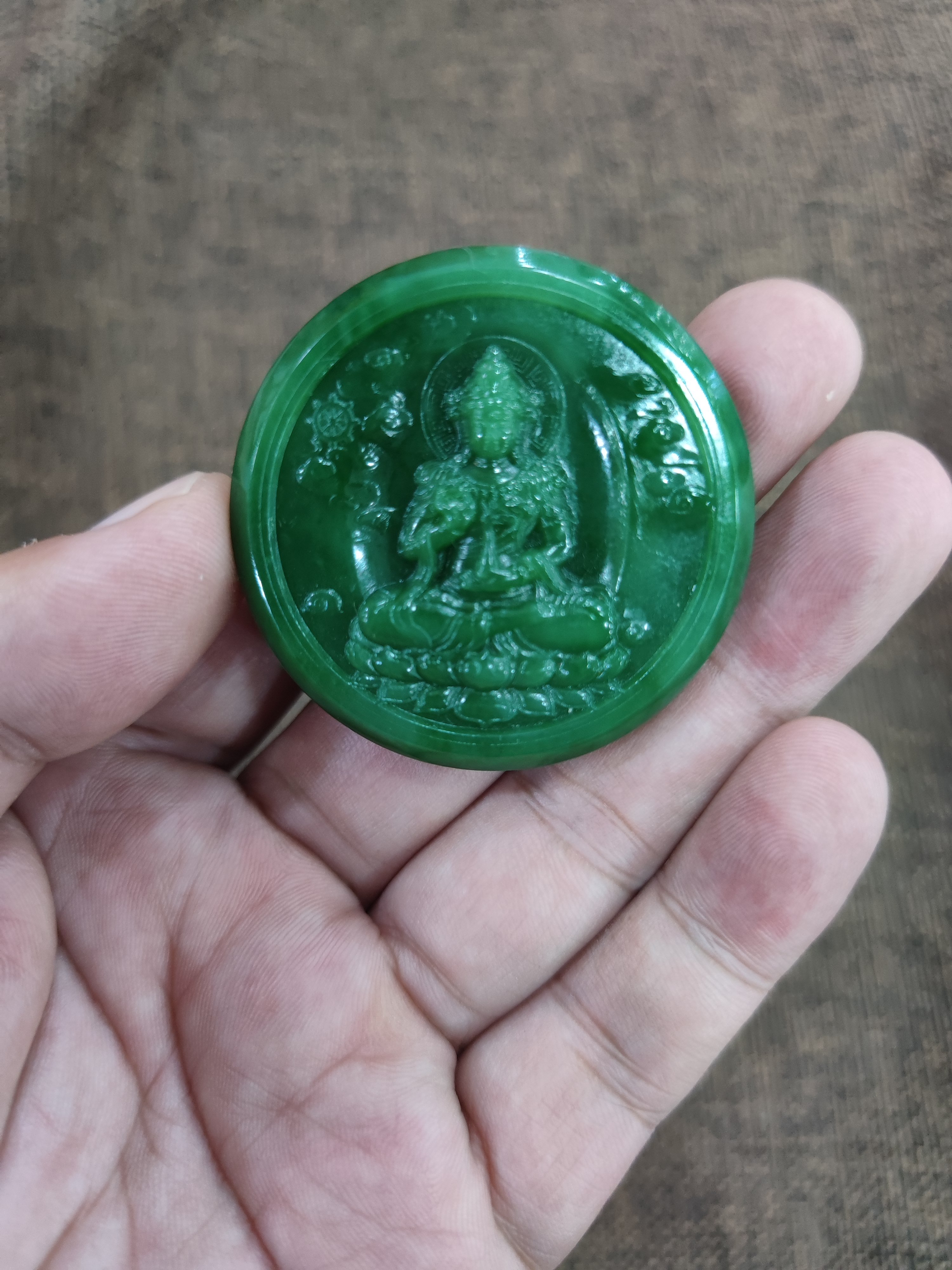 碧玉观音菩萨吊坠经典雕刻设计款圆牌玉佩俄罗斯老料碧玉圆牌