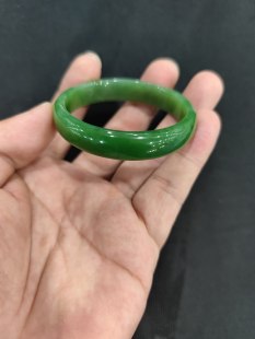和田碧玉手镯老料阳绿白加绿美人条手镯无裂质地细腻51圈口