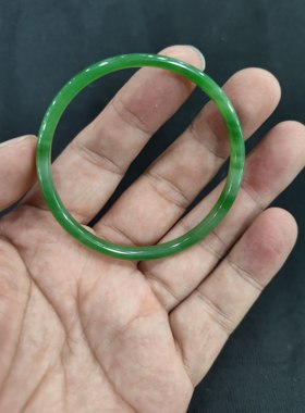 和田碧玉手镯冰底阳绿白加绿细条手镯无裂无纹55圈口