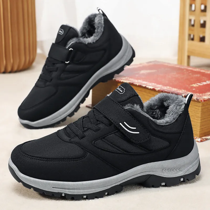 男靴冬季新款魔术贴免系带中老年棉靴加绒加厚保暖健步雪地靴