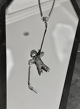 英国A牌吊绳娃娃哥特项链