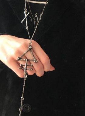 东欧哥特骨骼十字架银色项链