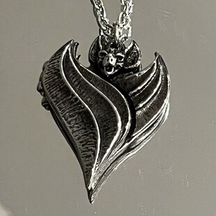 英国A牌Alchemy Gothic P949 Darken Heart Locket蝙蝠相框项链