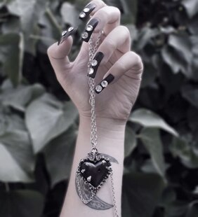 英国A牌Alchemy Gothic P855 Witch Heart之心哥特复古黑心项链