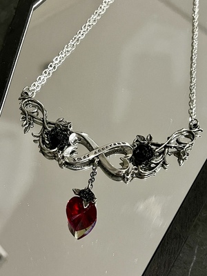 无尽的爱哥特玫瑰项链