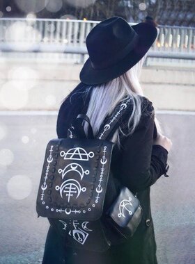 东欧RESTYLE暗黑哥特亚文化RUNIC MOON如尼文星月双肩pu皮背包