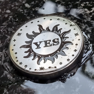 钛合金日月星辰yes no 是否决策币定制男女情侣项链吊坠双面刻字