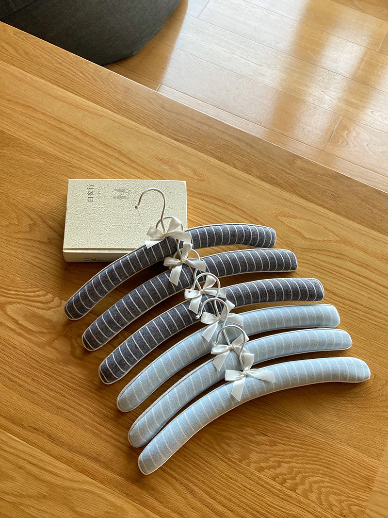 居家布艺手工刺绣无痕防滑衣撑