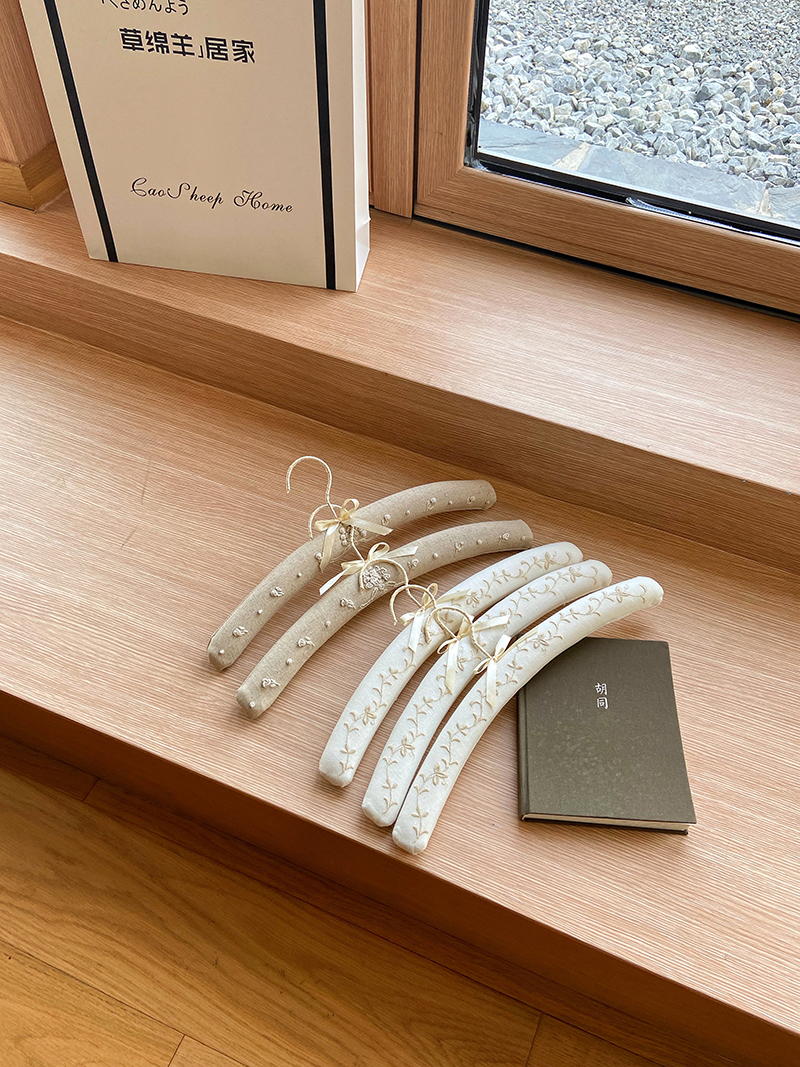 Earthtone出口欧式高档包布衣架