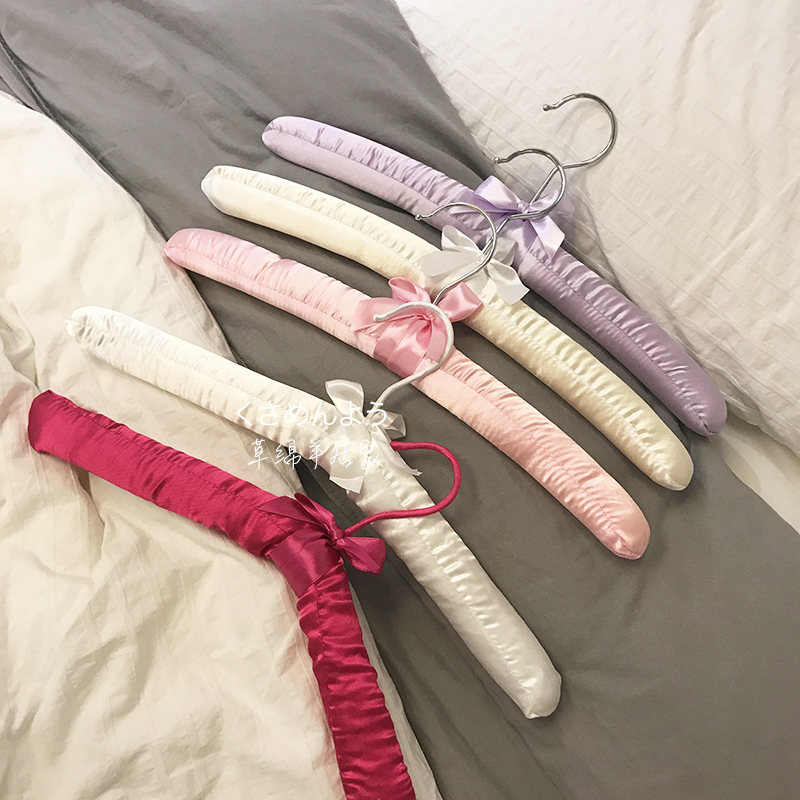 草绵羊居家绸缎拍照任意弯曲无痕