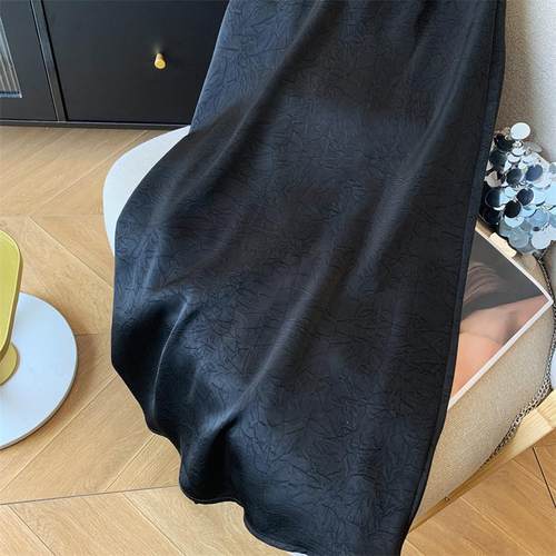 高腰黑色缎面半身裙女春夏新款