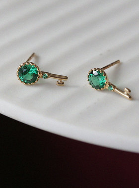 白小C韩国10K14K金黄金首饰 个性镶钻绿色锆石花边钥匙耳饰耳钉