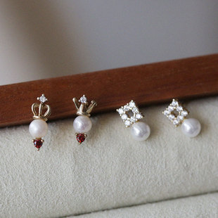 白小C 韩国进口黄金首饰9K金耳环耳饰小皇冠满钻方形淡水珍珠耳钉