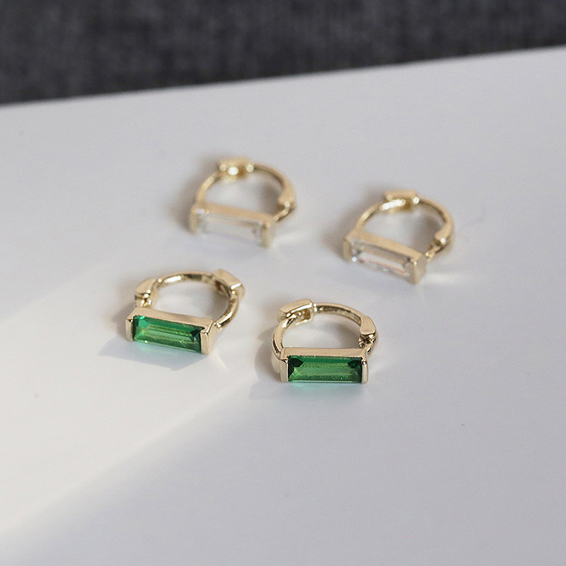白小C10K耳环长方形绿钻
