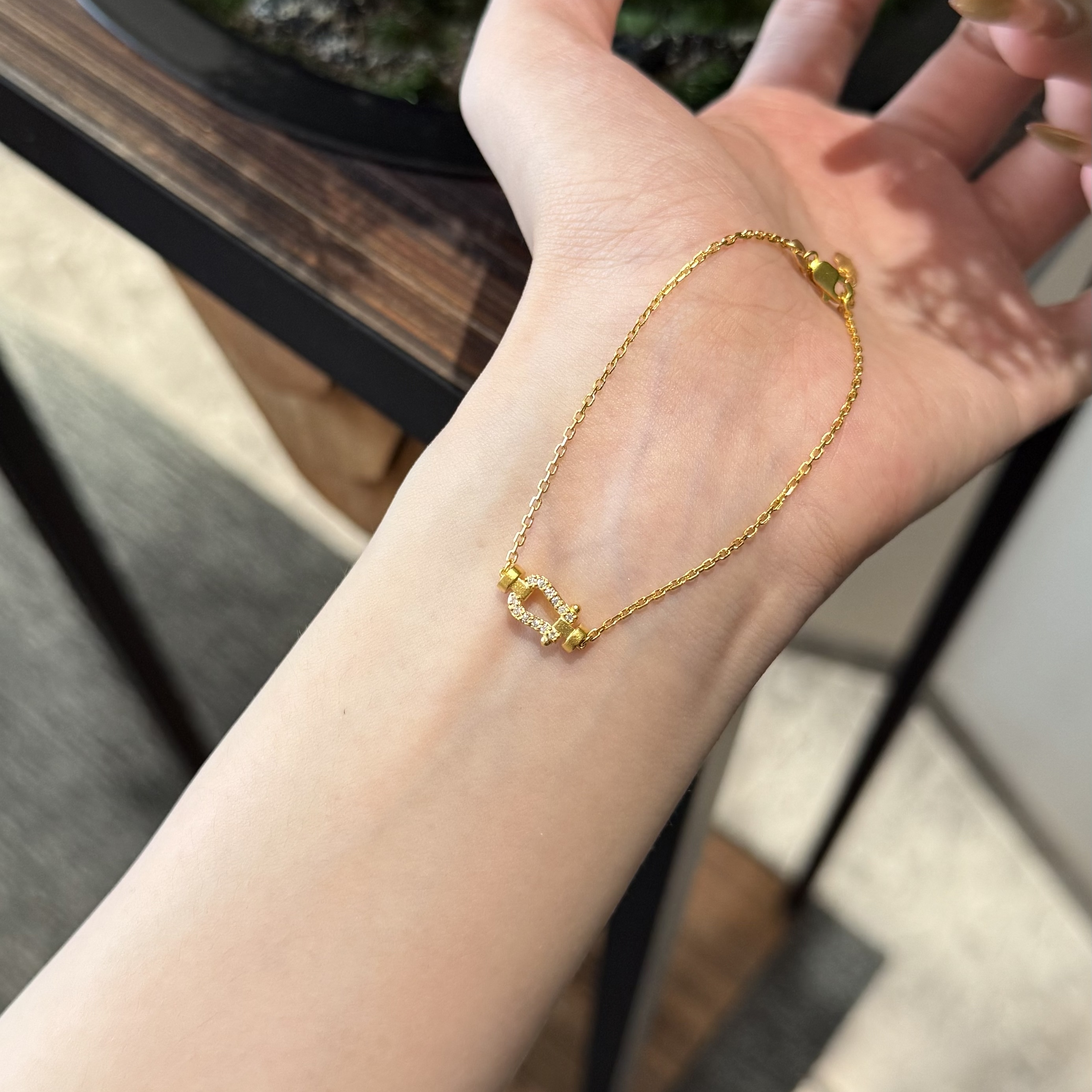 足金999水贝黄金迷你马蹄手链