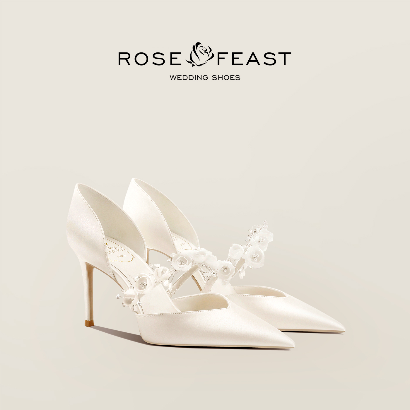 白色绸缎花朵婚鞋rosecastle