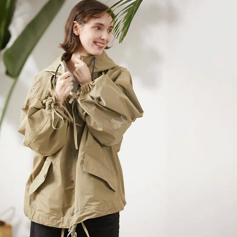 Miccbeirn春秋季新款女装休闲宽松连帽短外套3046100