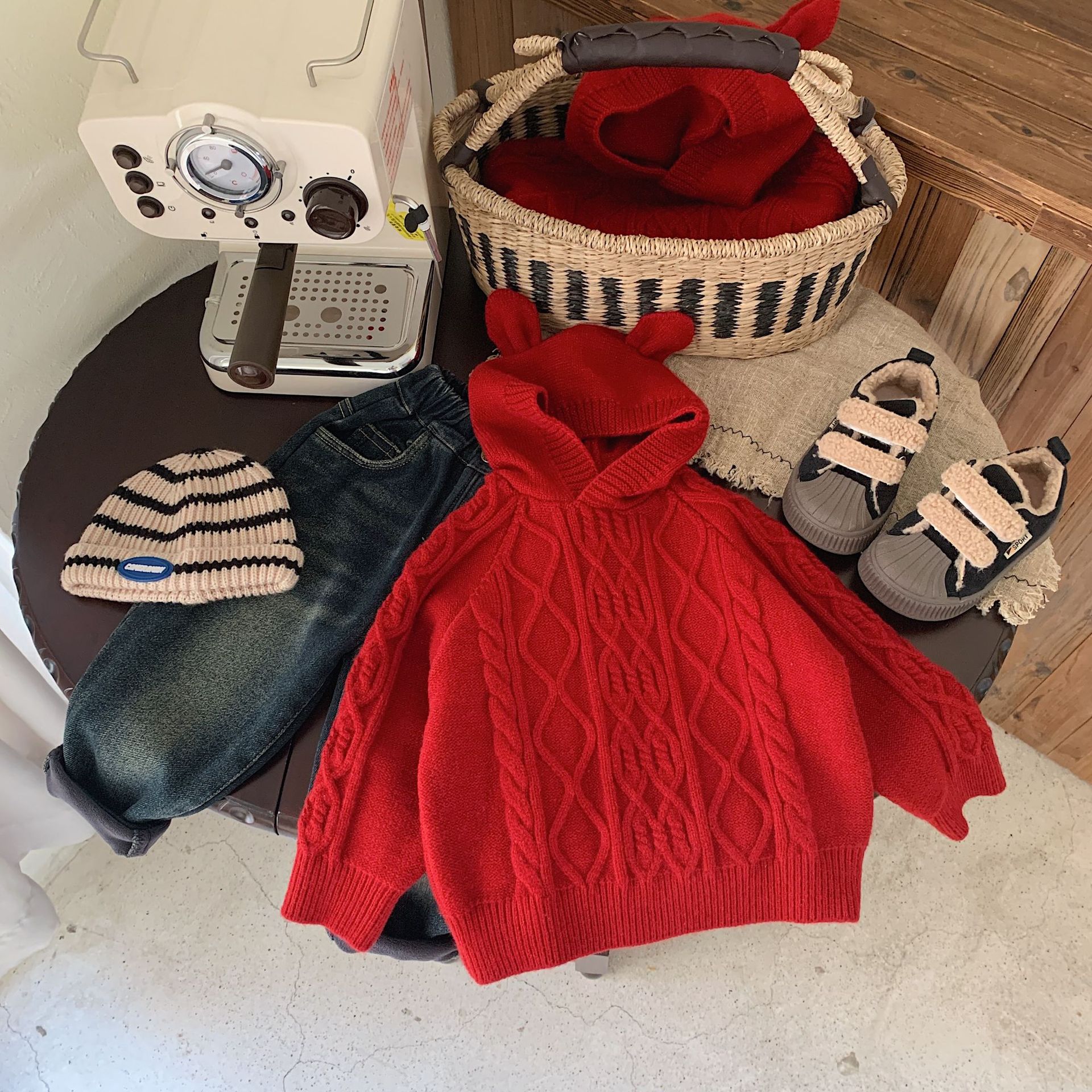 连帽小耳朵毛衣男女童上衣