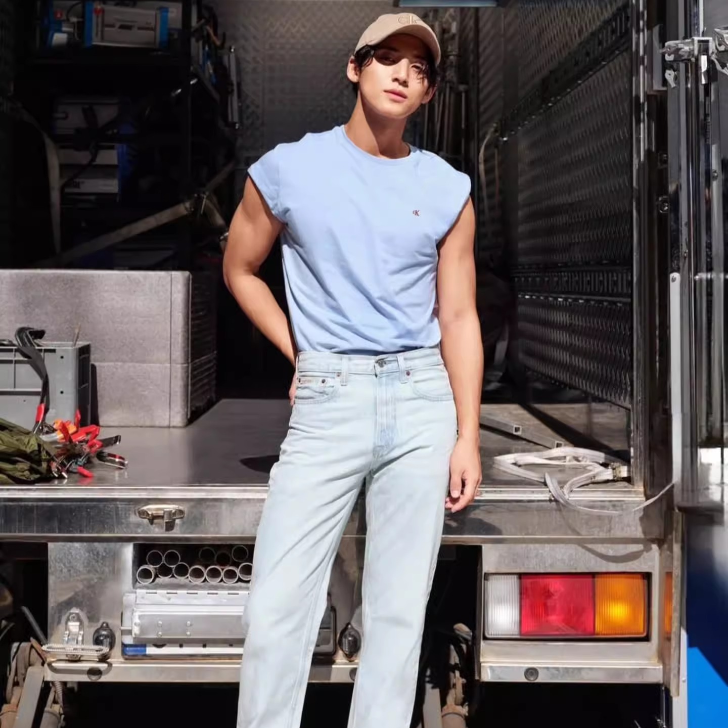 CK金珉奎同款90S直筒牛仔裤