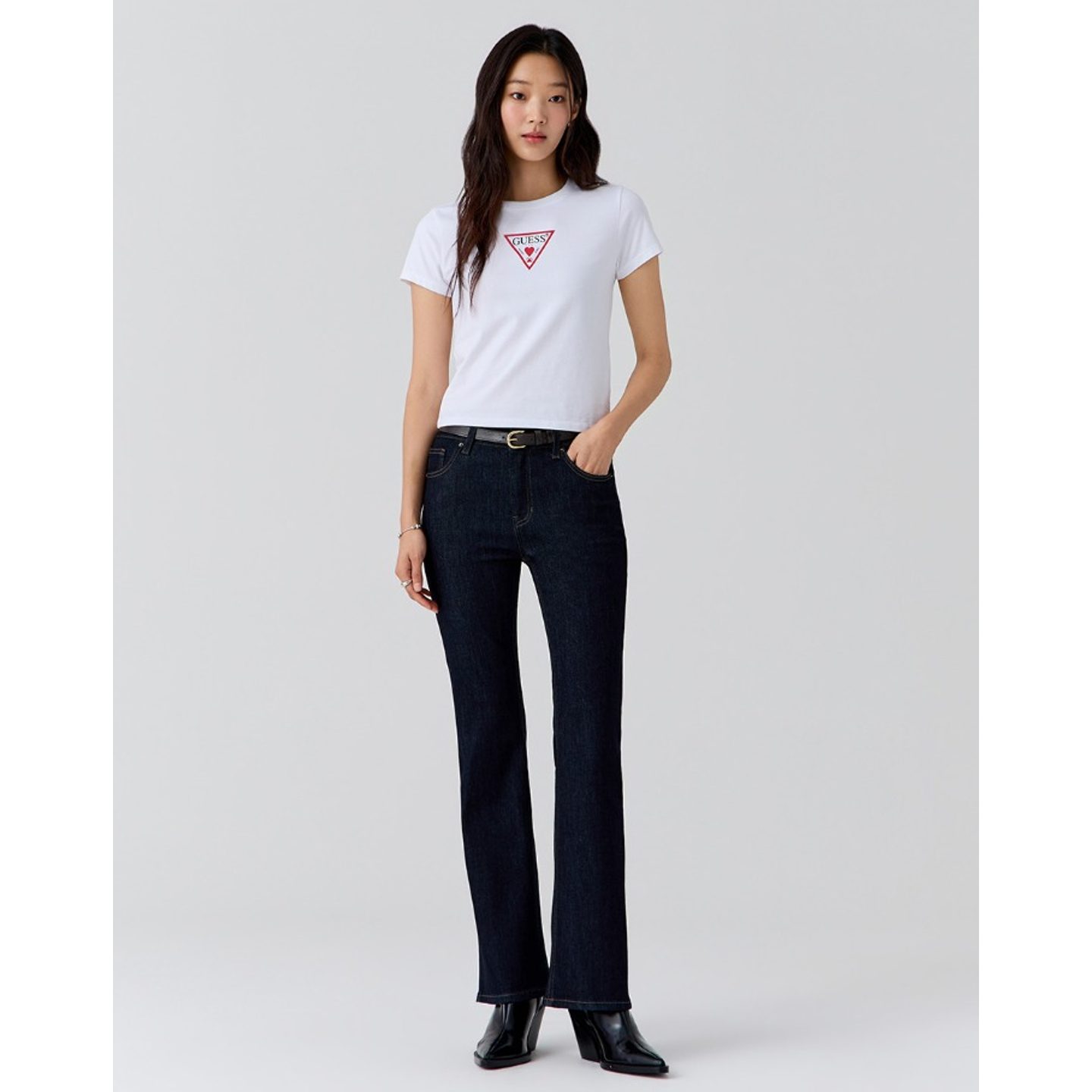 韩国代购GUESS女装修身靴型牛仔裤蓝黑色高腰四季通用裤YQ3D9152