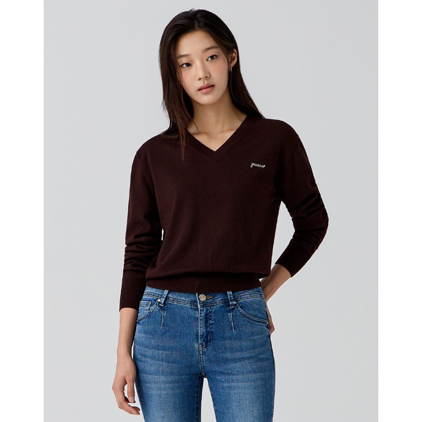 GUESS女V领宽松保暖针织衫