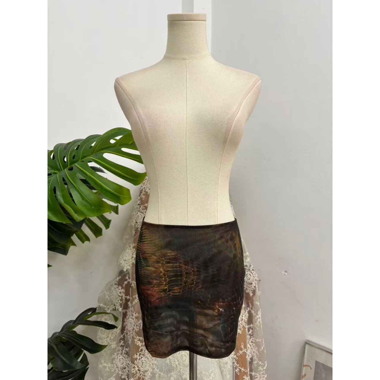 塔米家 M*R*棕绿咖幻彩包臀半身短裙 C3-3