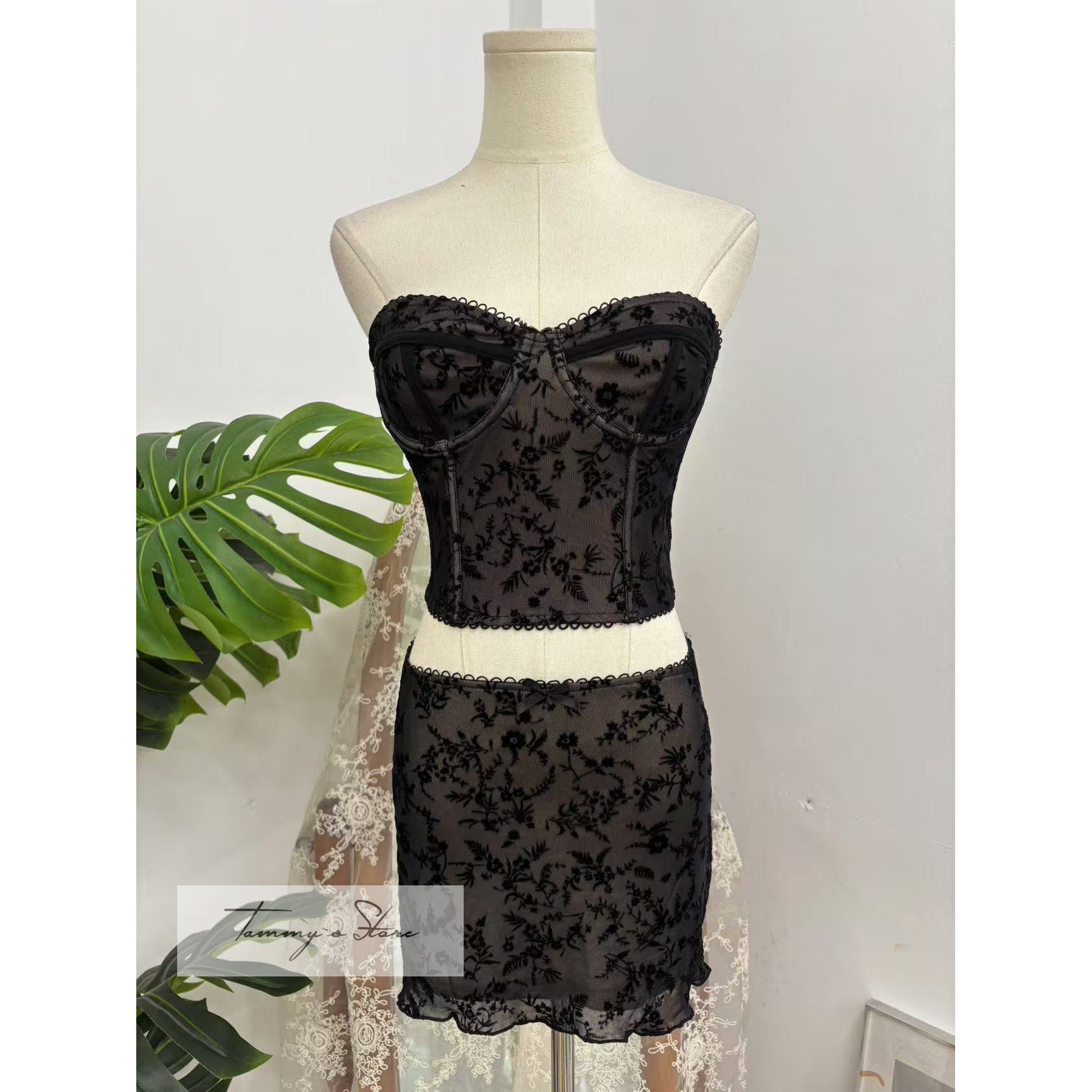 塔米家 Wi*SOR蕾丝钢托鱼骨抹胸上衣+半身短裙 F6-2