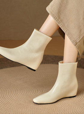 秋冬皮靴增高鞋方头内增高高跟短靴女棕色米白色靴子大码女靴PCSA