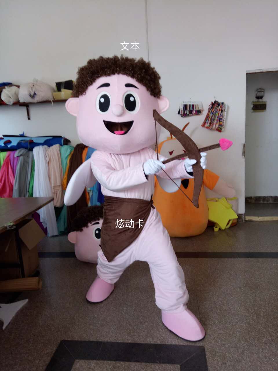 动漫头套行走玩具人偶现货