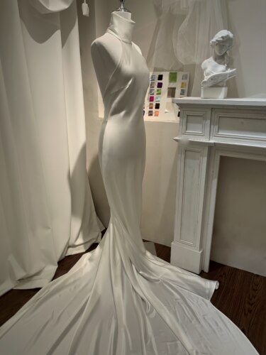Halter Neck 婚纱桑蚕丝40姆米露背裙 小众设计 alashanghai