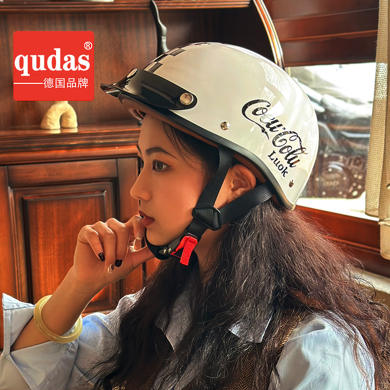 德国品牌四季头盔电动车