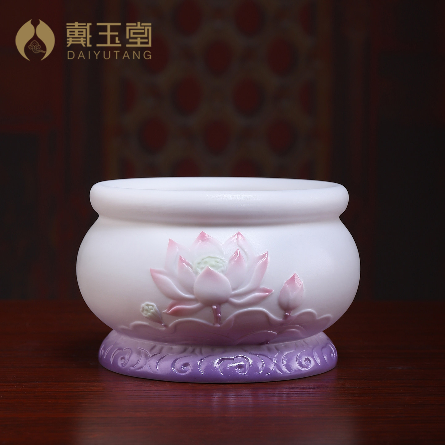 戴玉堂陶瓷《莲云香炉》家用佛像供奉供奉室内浮雕莲花香炉插香炉