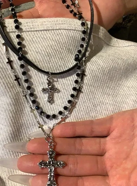 甜酷十字架串珠配饰高级感项链小众锁骨链多层复古女轻奢叠戴