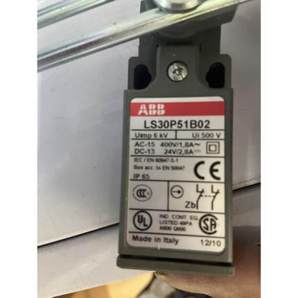 全新原装正品ABB行程开关LS30P51B02现货