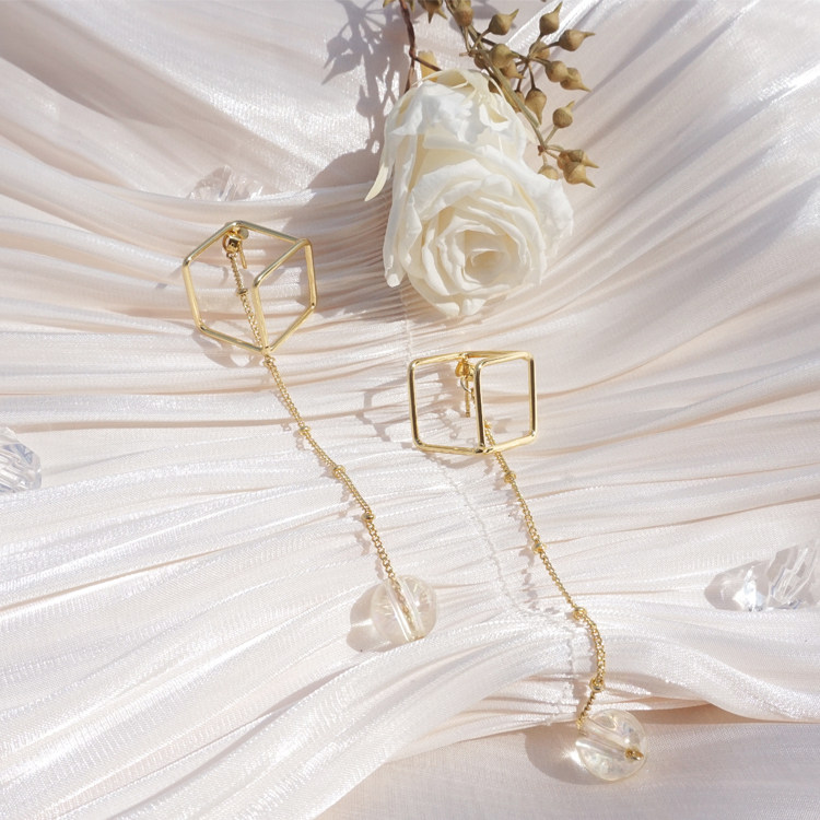 【Pussy Cat】个性正方形立体耳钉简约设计感冷淡风耳饰耳环925银在类目 饰品/流行首饰/时尚饰品新, 耳饰, 耳环中 - 来自Buy2taobao.com提供专业的淘宝代购服务