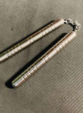 链式迷你双截棍 手指双节棍解压玩具 mininunchaku 模型nunchucks