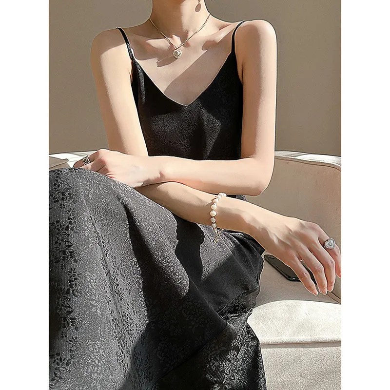 唯品会特卖清仓特价处理背心吊带真丝连衣裙女装品牌正品夏天新款
