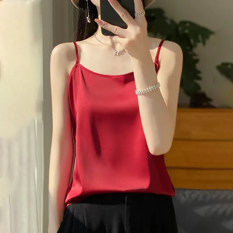 潮唯品会特卖清仓特价处理断码真丝背心女装品牌正品夏天新款上衣
