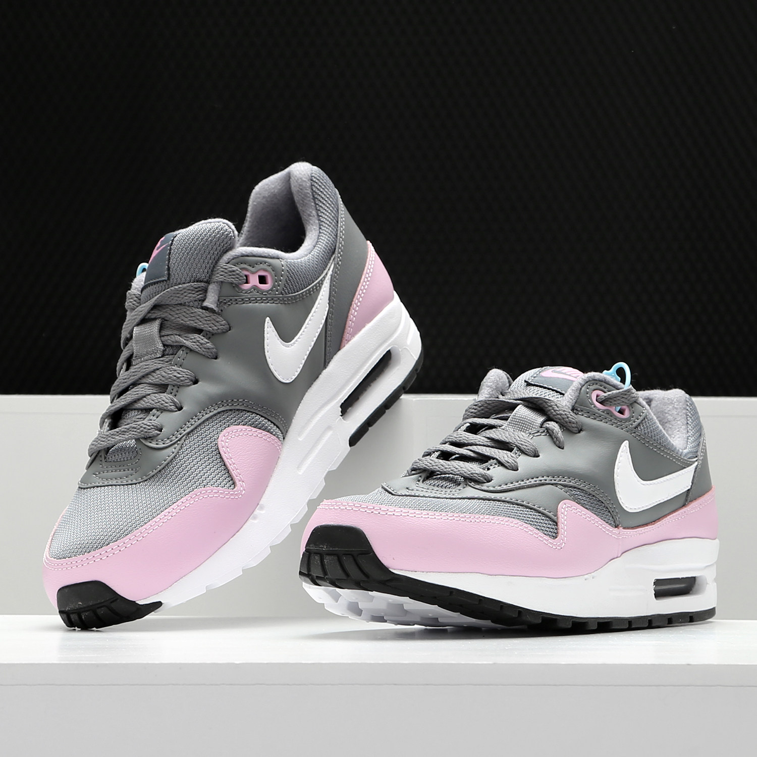 Nike/耐克正品 2018款夏季儿童休闲跑步运动童鞋大童807605-001