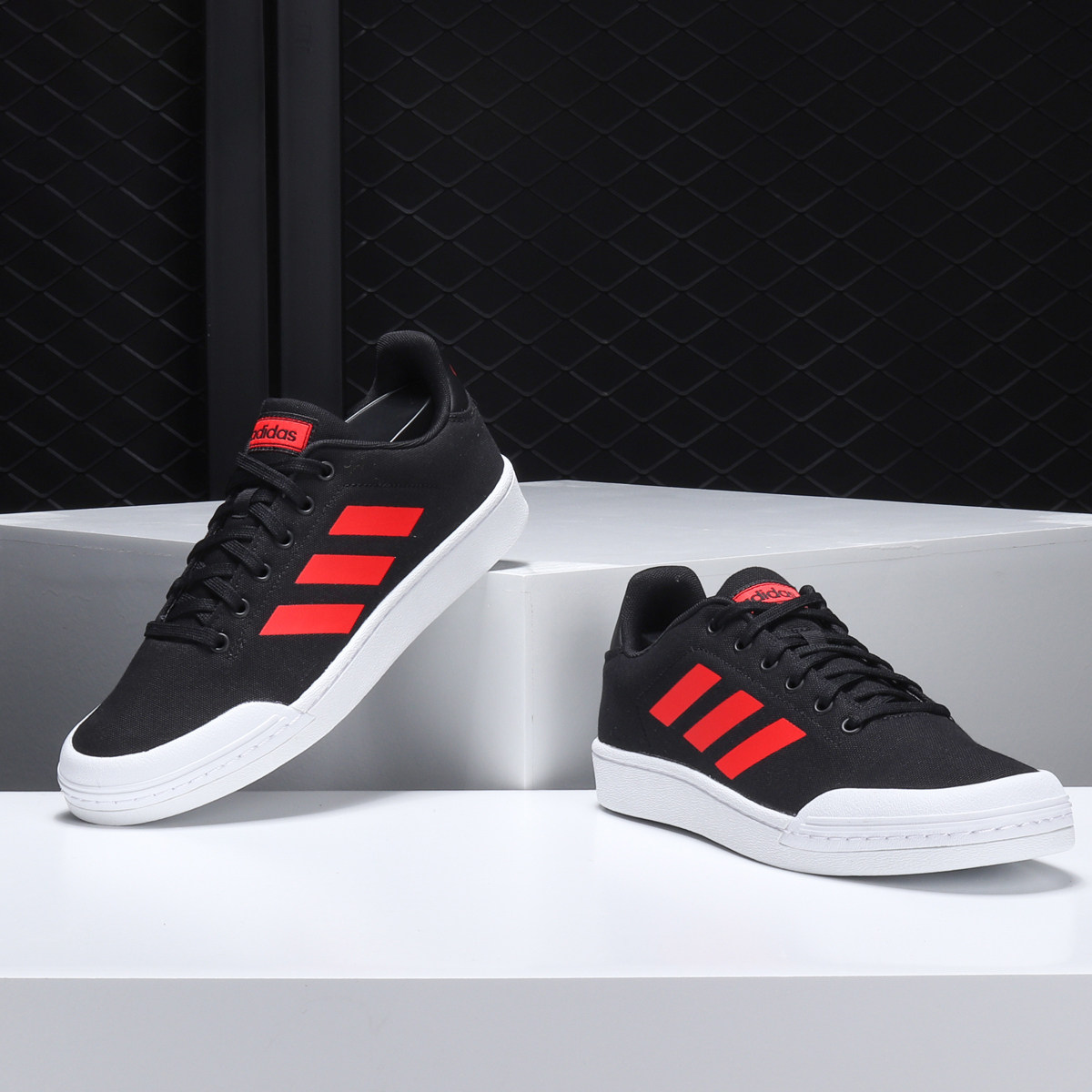 板鞋男子Adidas/阿迪达斯