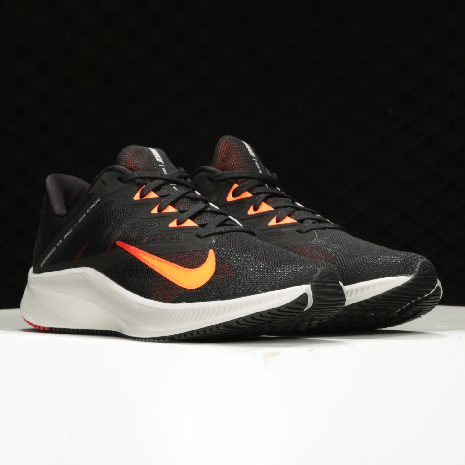 Nike耐克冬季男女缓震跑步鞋