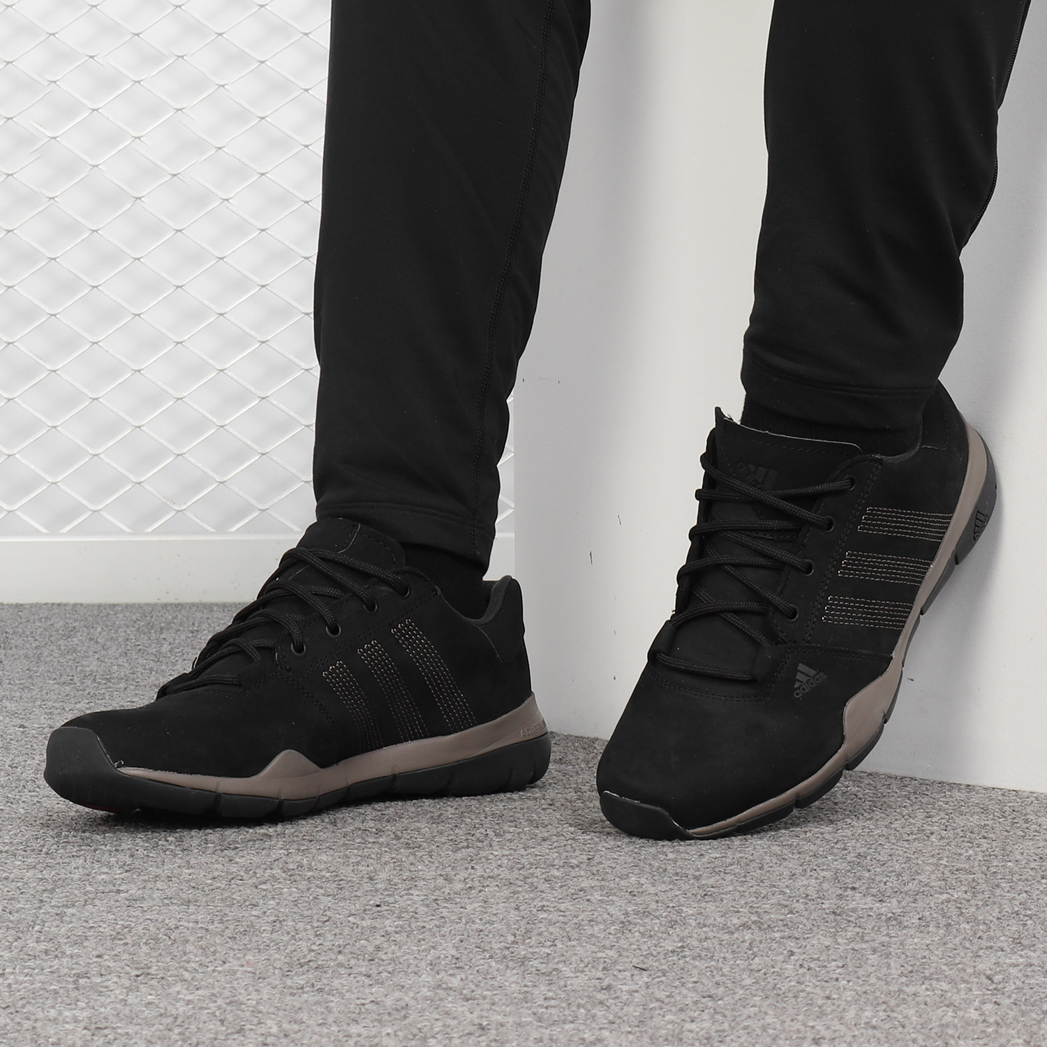 阿迪达斯运动登山鞋b27271